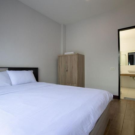 Room 36 Service Apartment Bangkok Ngoại thất bức ảnh