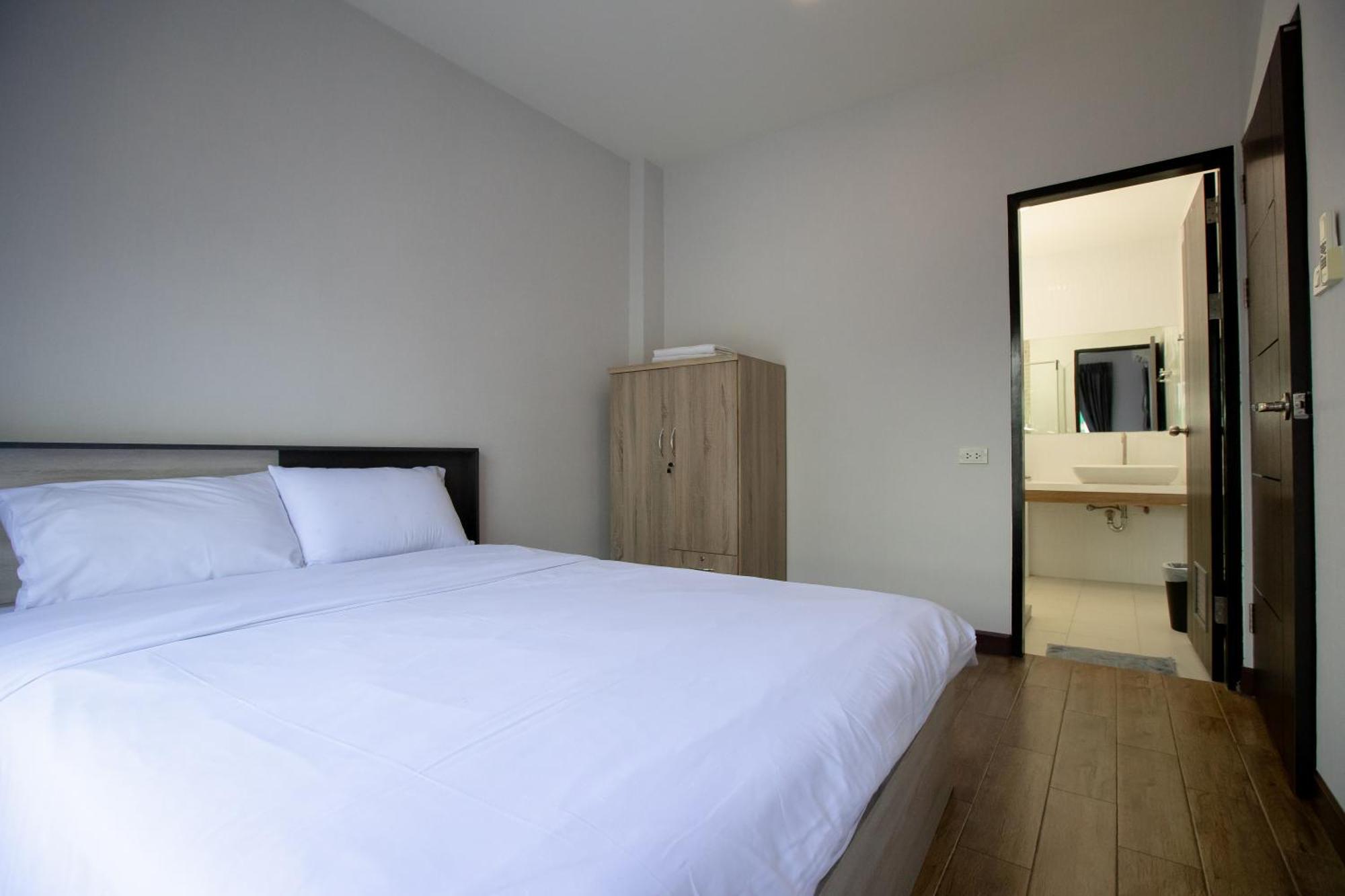 Room 36 Service Apartment Bangkok Ngoại thất bức ảnh