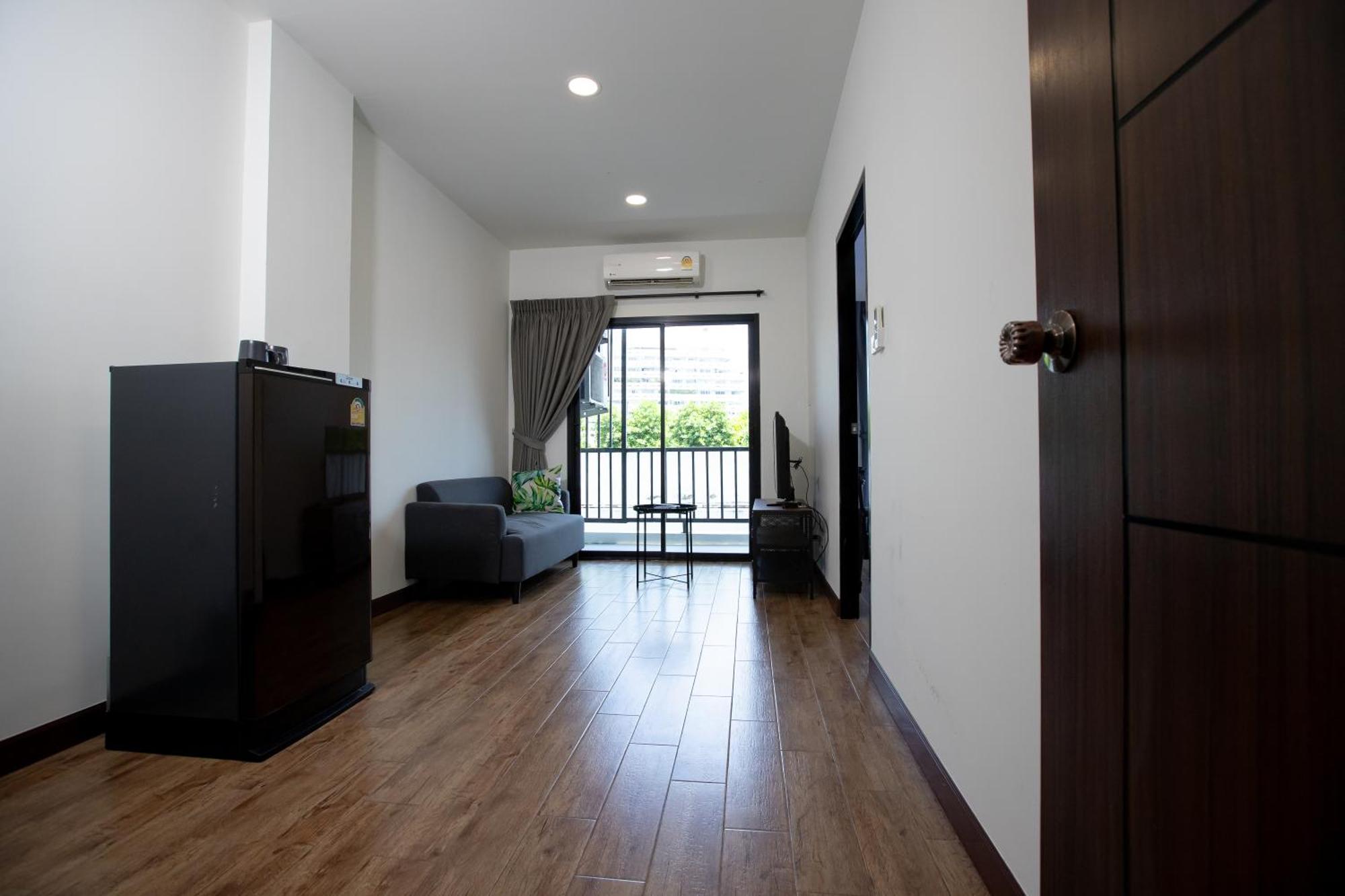 Room 36 Service Apartment Bangkok Ngoại thất bức ảnh