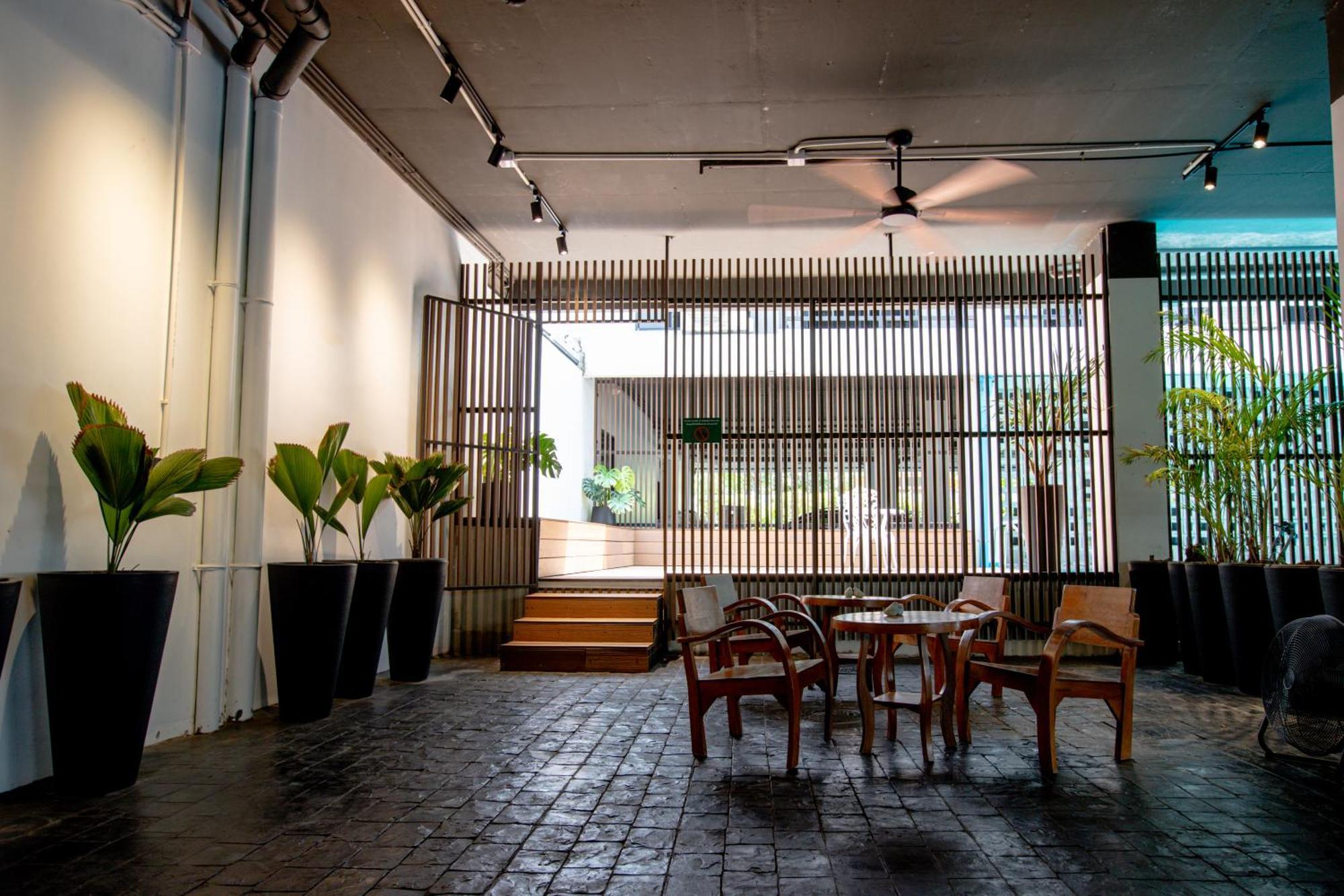 Room 36 Service Apartment Bangkok Ngoại thất bức ảnh